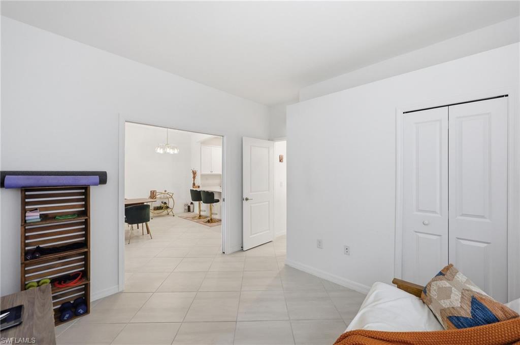 2584 Vine AVE photo 21