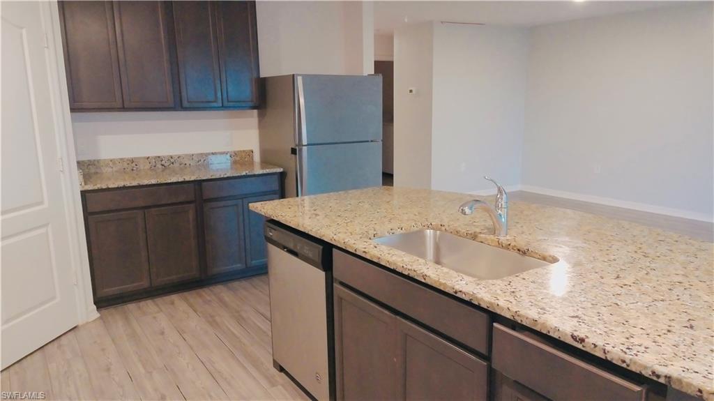 244 Loadstar ST photo 10