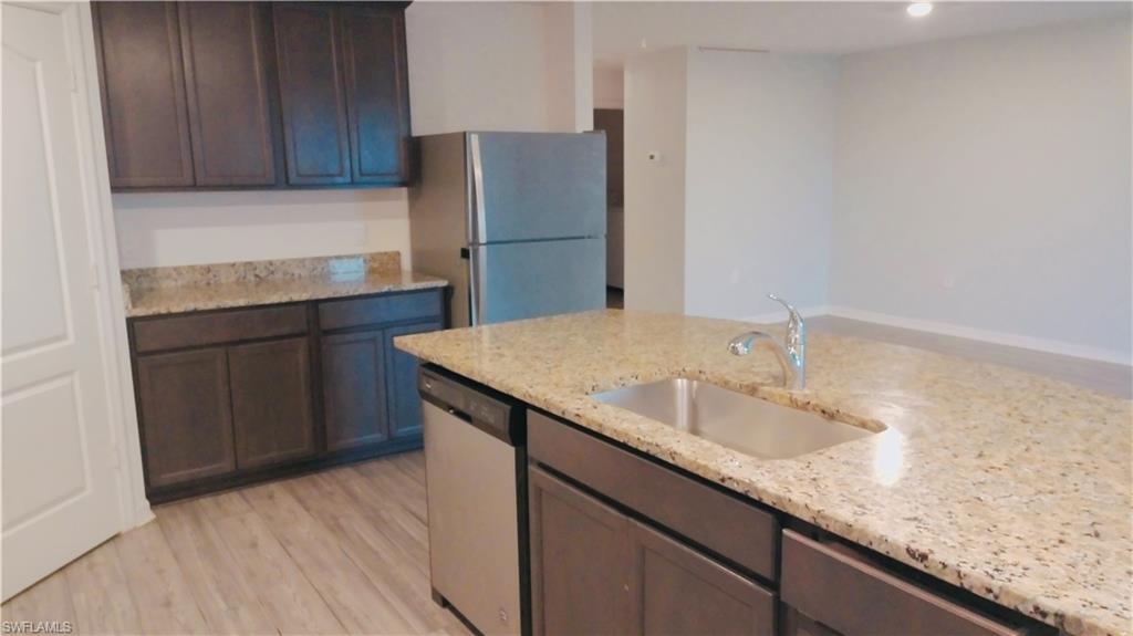 244 Loadstar ST photo 8