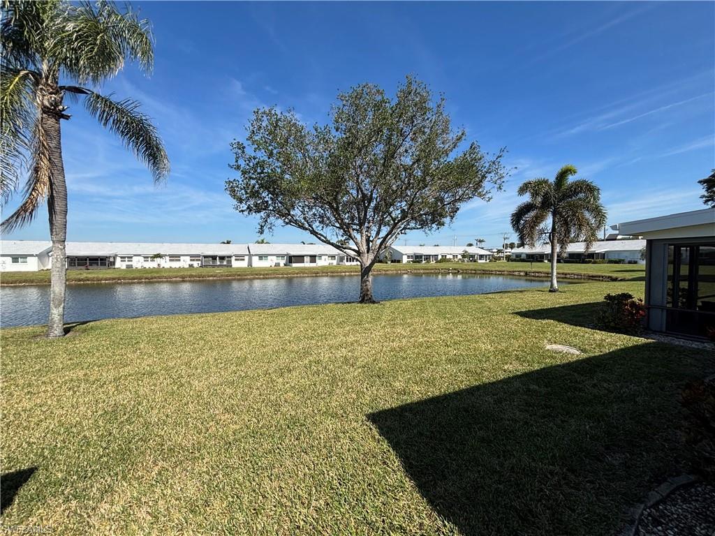 1515 Edgewater CIR