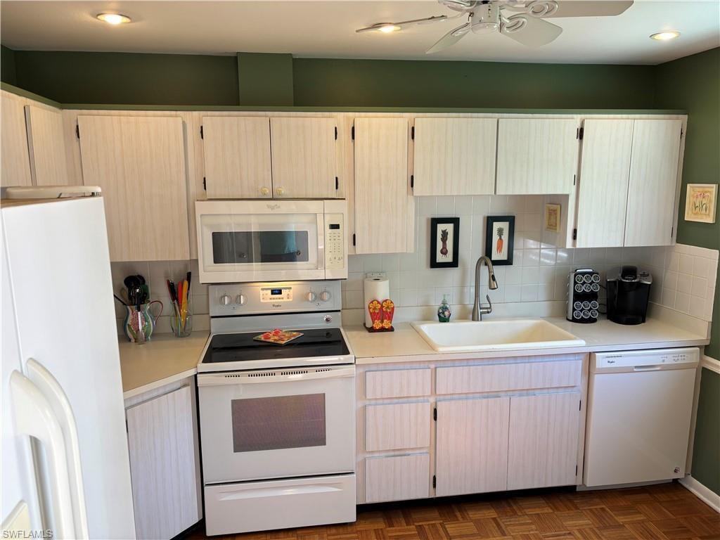 1515 Edgewater CIR photo 8