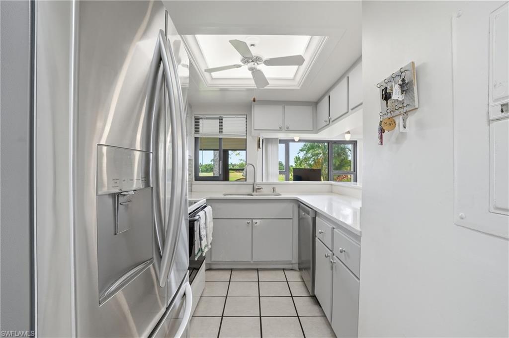 5625 Trailwinds DR 411 photo 7