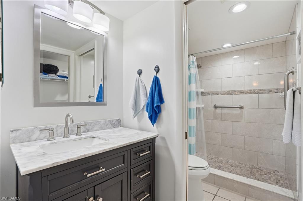 5625 Trailwinds DR 411 photo 10