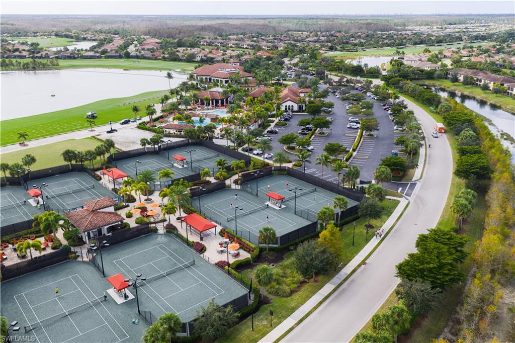 Tennis Center