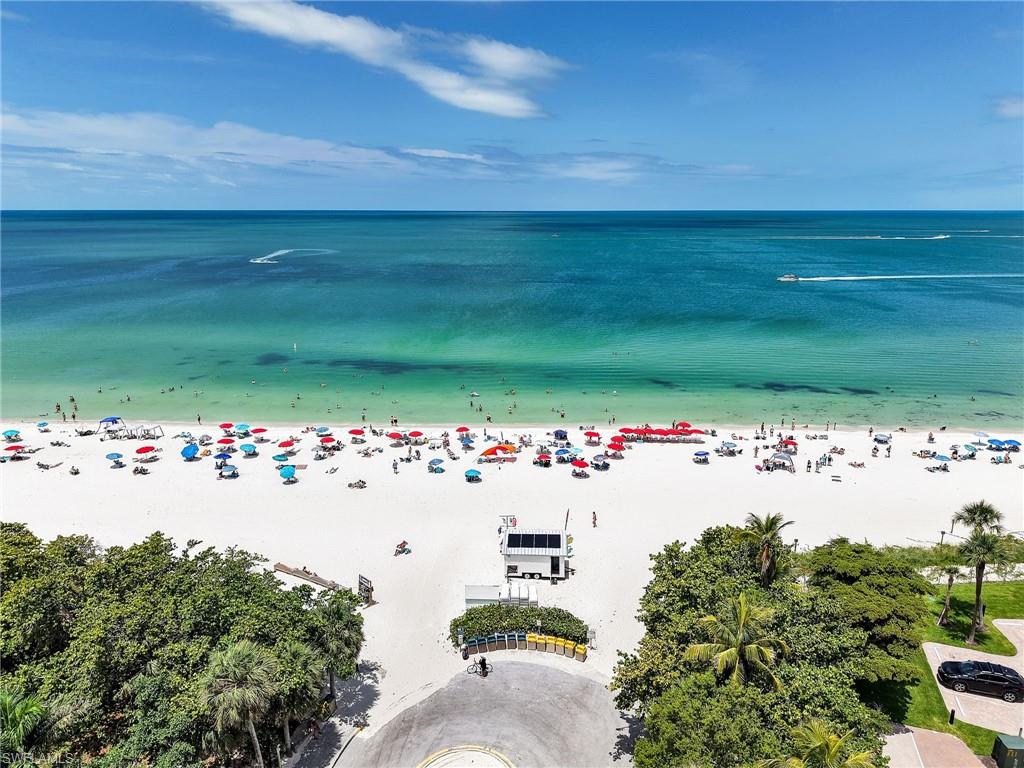 Walking distance to Vanderbilt Beach