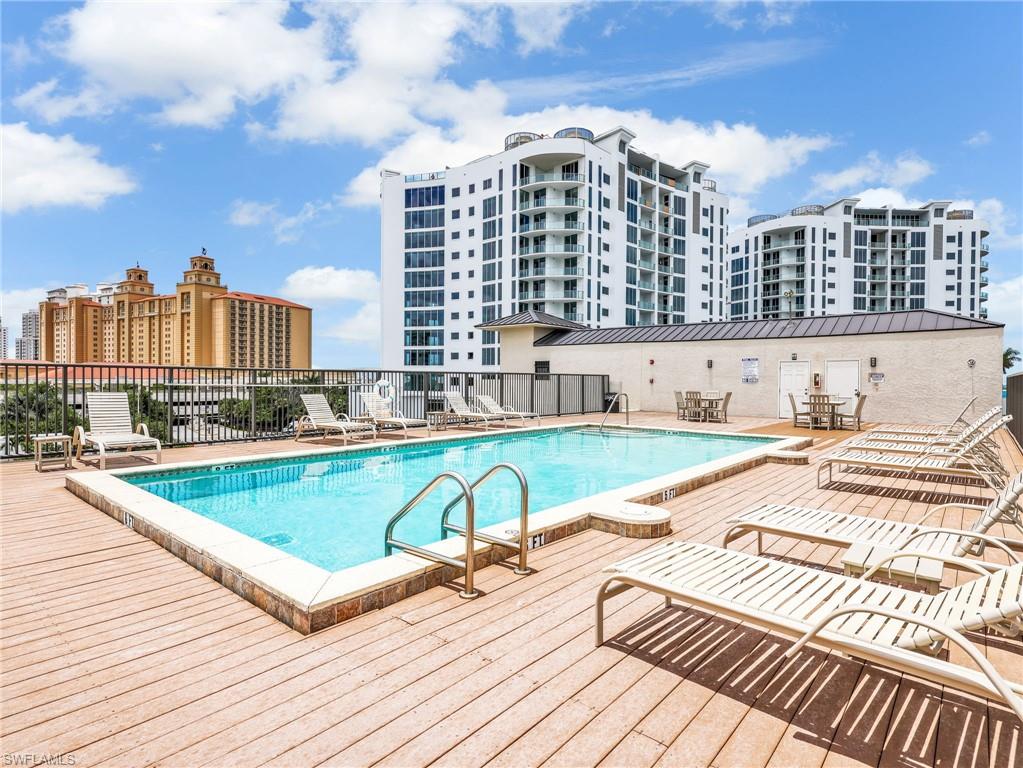 Private pool on the roof with amazing views!