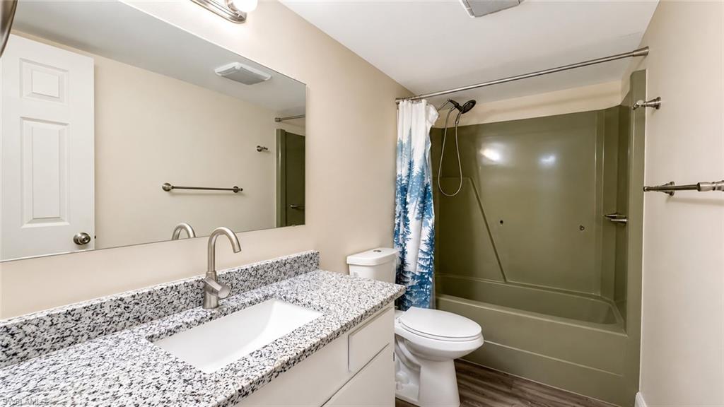 6777 Winkler RD 177 photo 11
