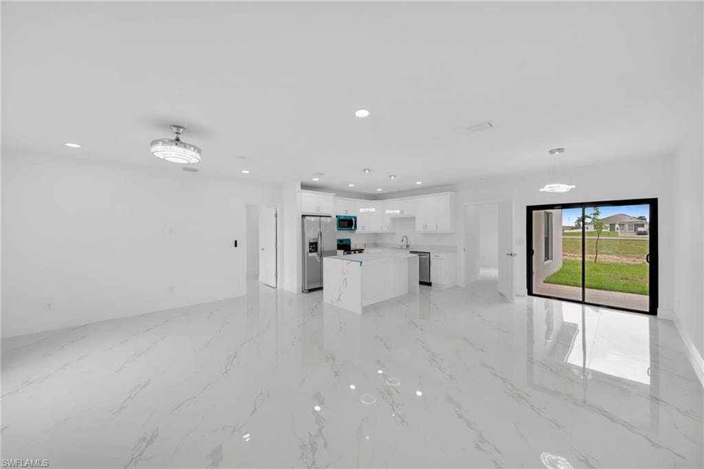 3721 NE 11th PL
