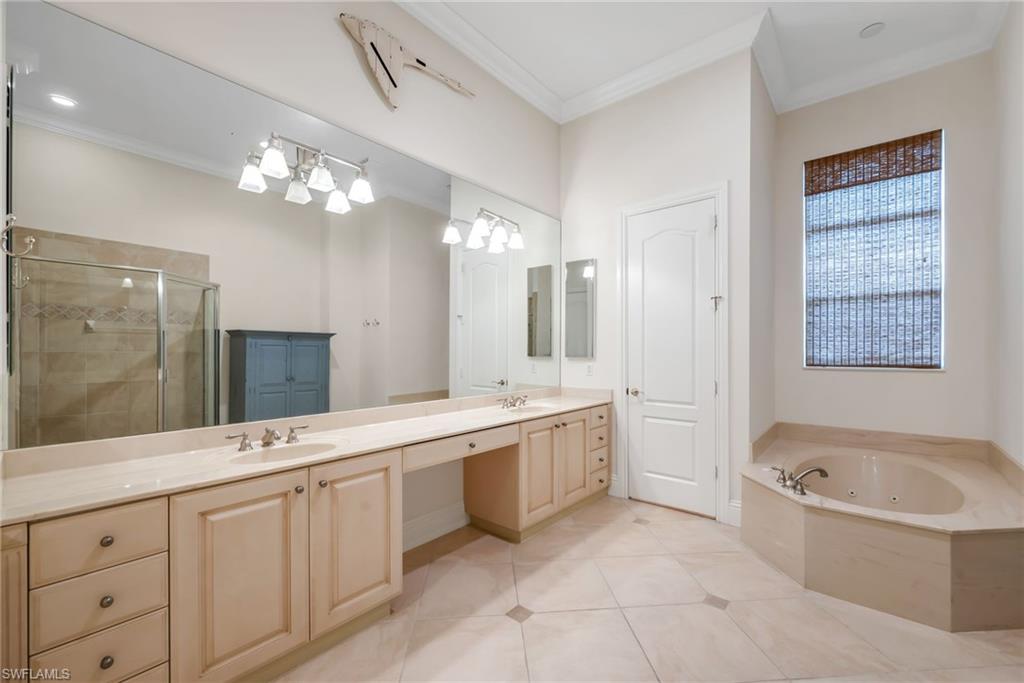 8572 Bellagio DR photo 11