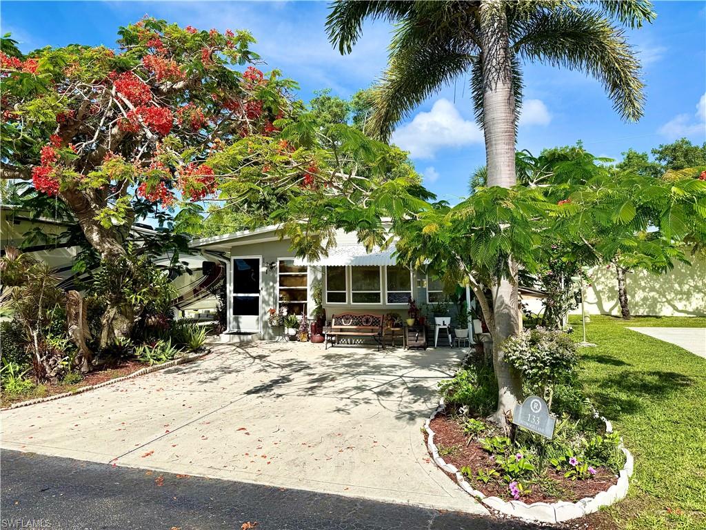 133 Redwood LN