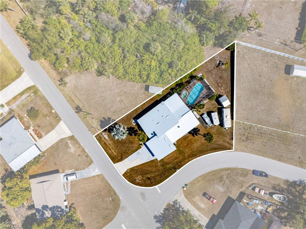 643 Blue LN NW