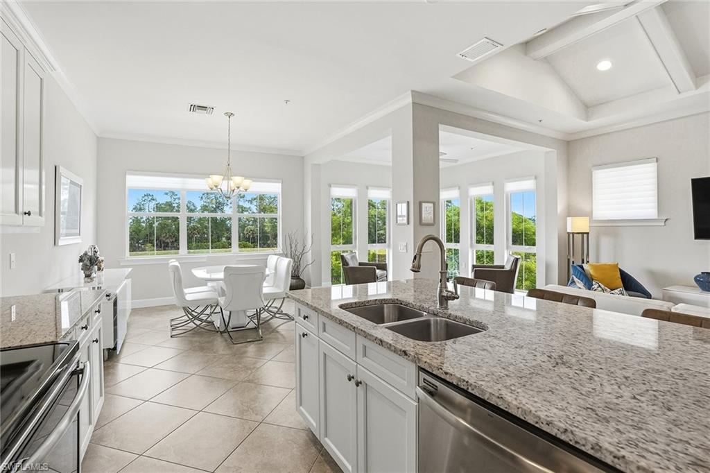 6561 Dominica DR 201 photo 12