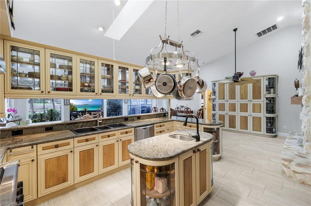 Center Sink Island with Storage, Pot Rack