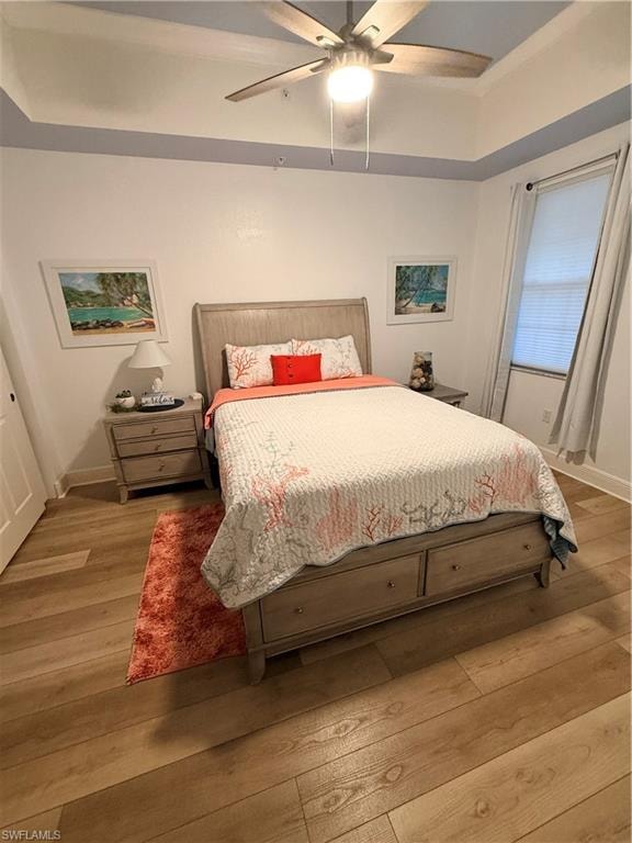 BEDROOOM QUEEN BED