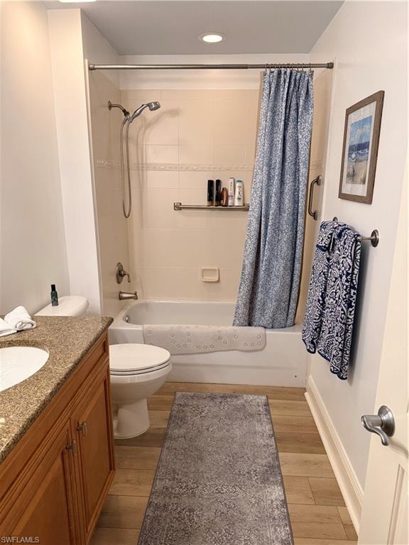 ENSUUITE TO GUEST ROOM  SHOWER TUB COMBO