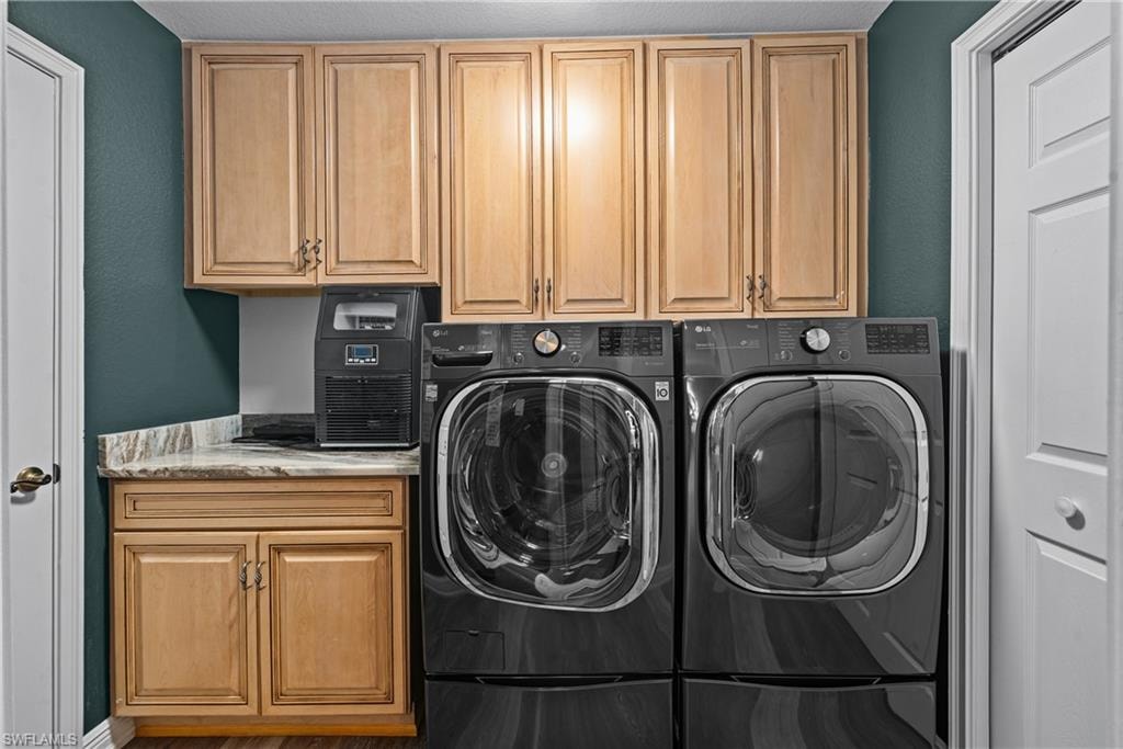 4235 SE 20th PL A405 photo 23