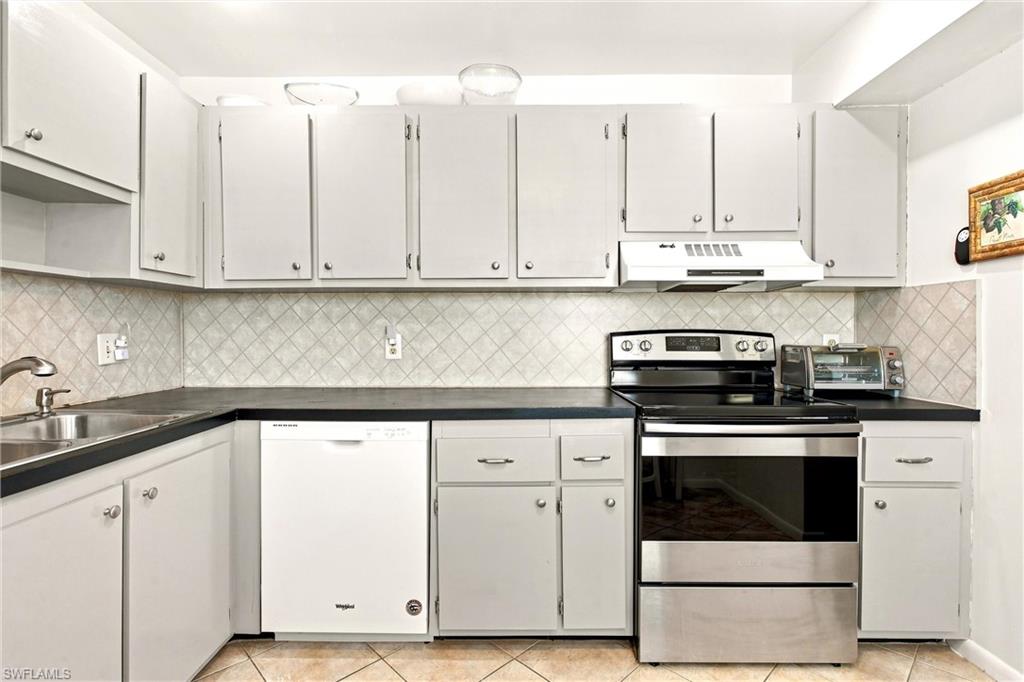550 Teryl RD 2302 photo 16