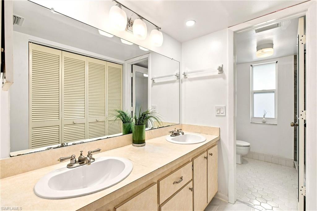 550 Teryl RD 2302 photo 20