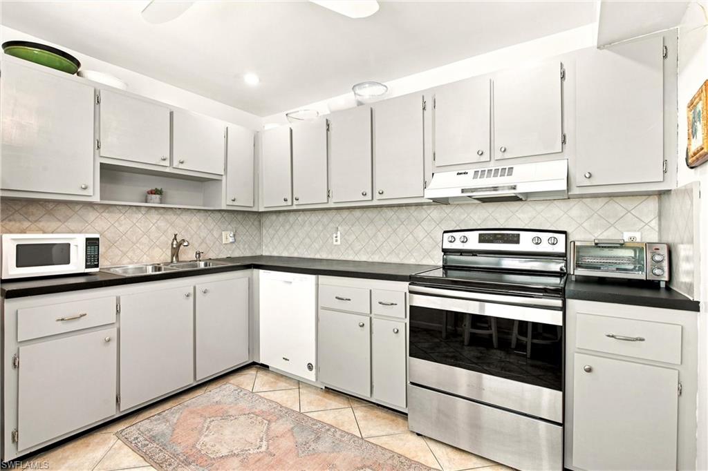 550 Teryl RD 2302 photo 14