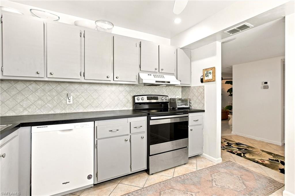 550 Teryl RD 2302 photo 15
