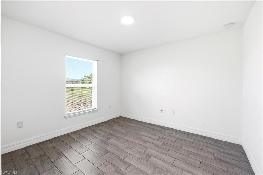 2308/2310 Haviland AVE S photo 11