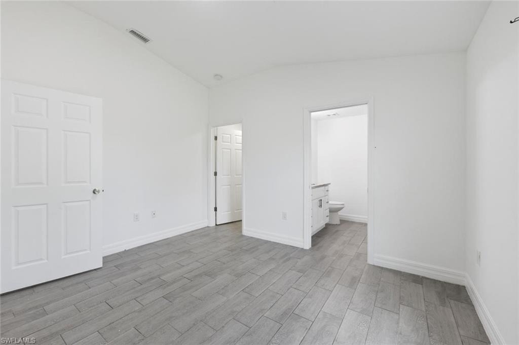 2308/2310 Haviland AVE S photo 8