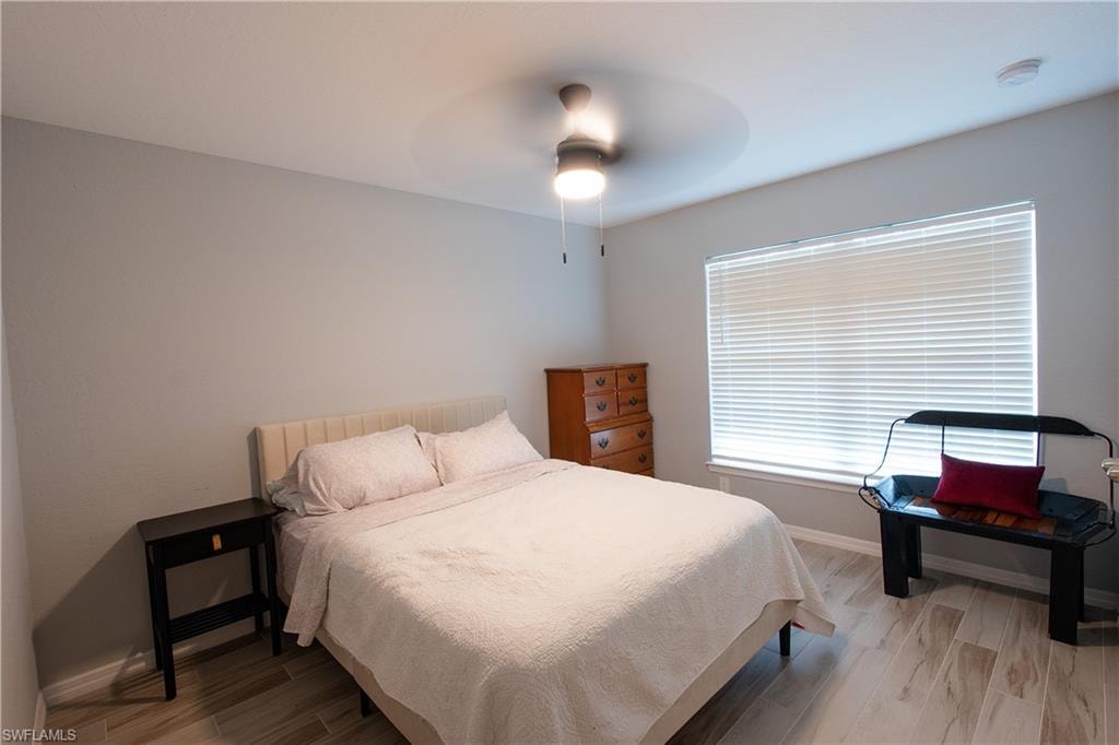 3715 Teakwood ST photo 12