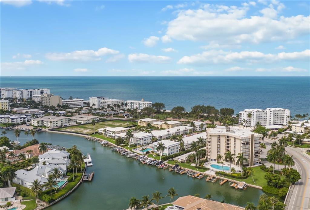 King's Port Club is diagonally across the street from the Moorings Beach Club