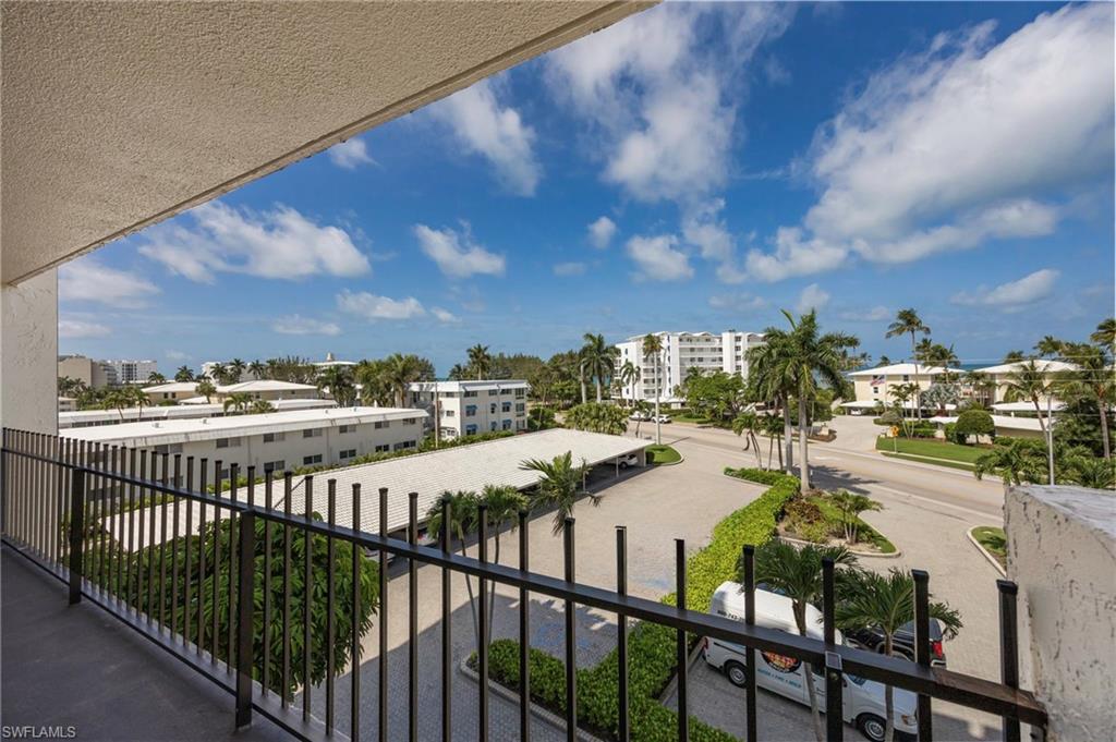 2150 Gulf Shore BLVD N 411 photo 10