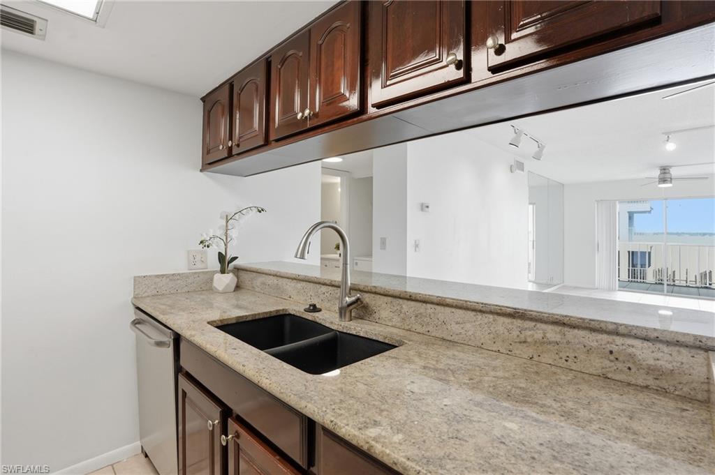 2885 Palm Beach BLVD 301 photo 6