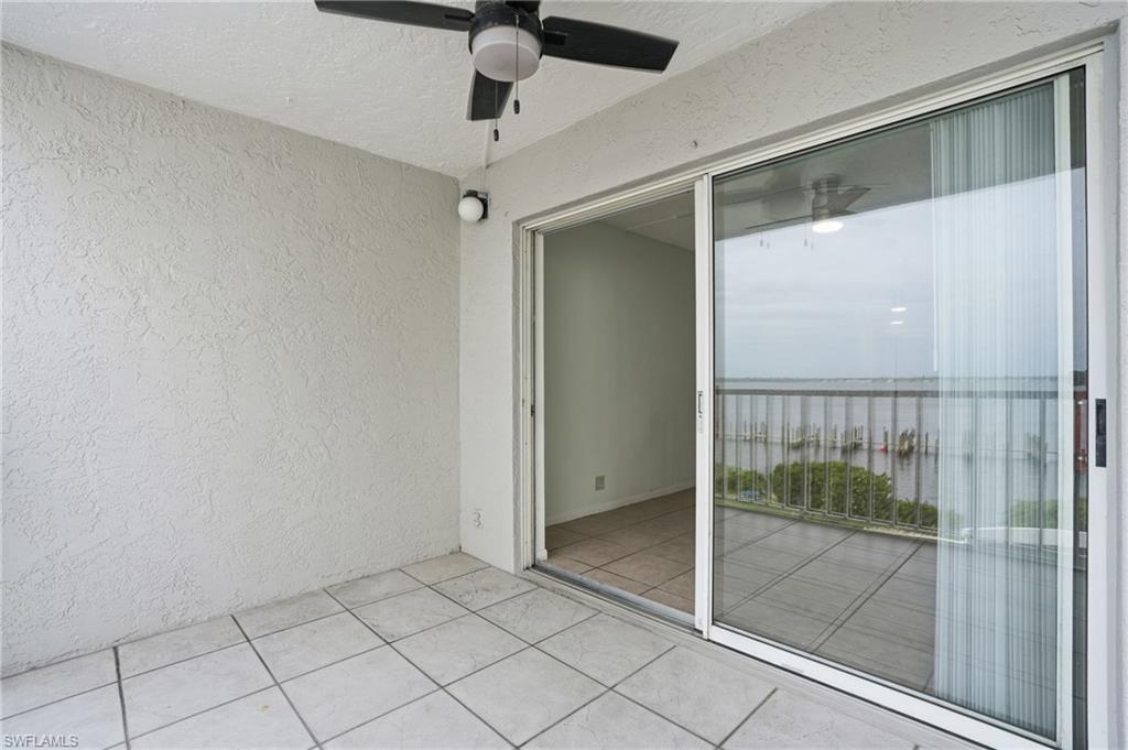 2885 Palm Beach BLVD 301 photo 17