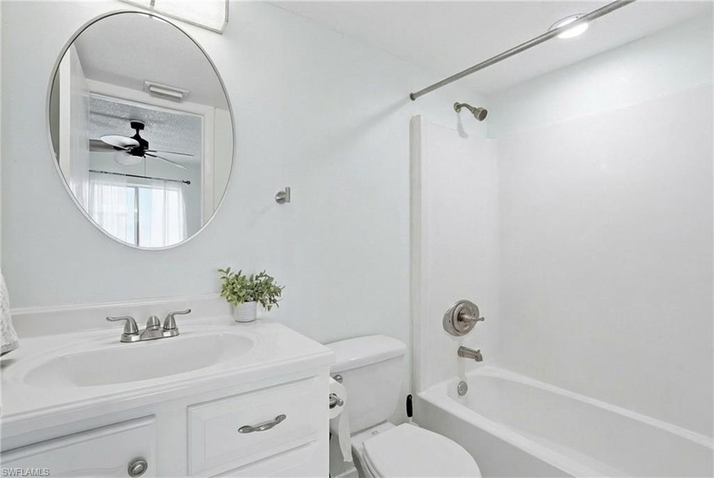 2885 Palm Beach BLVD 301 photo 12