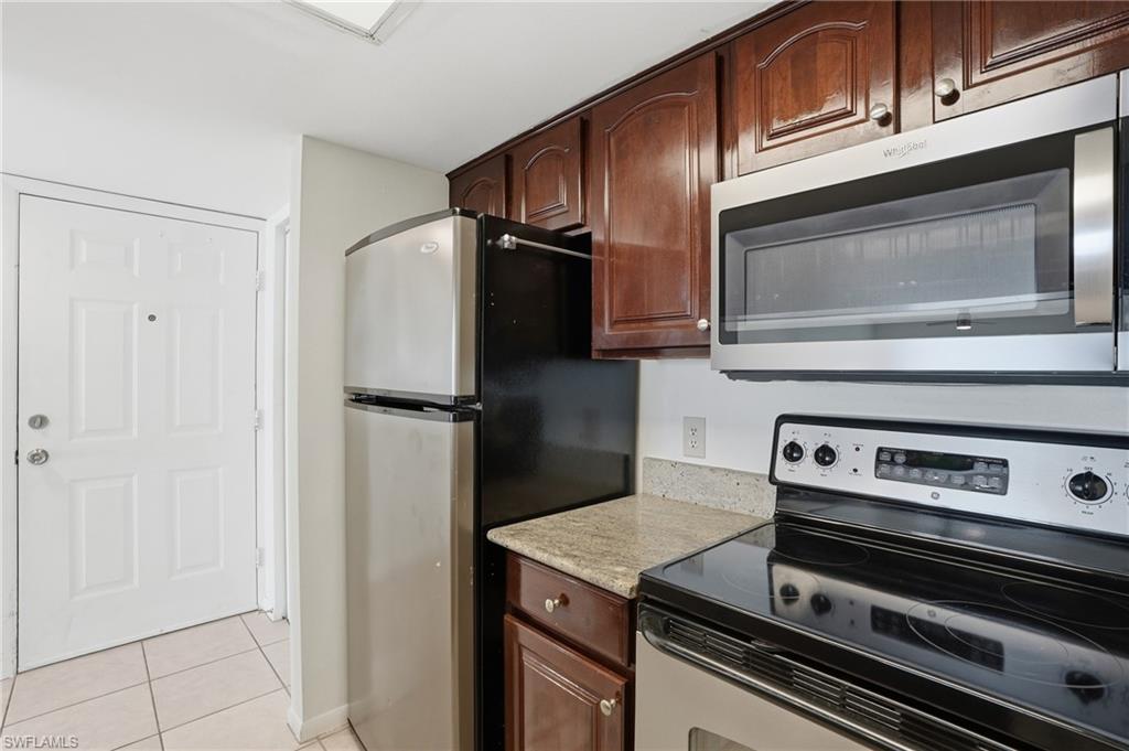 2885 Palm Beach BLVD 301 photo 8