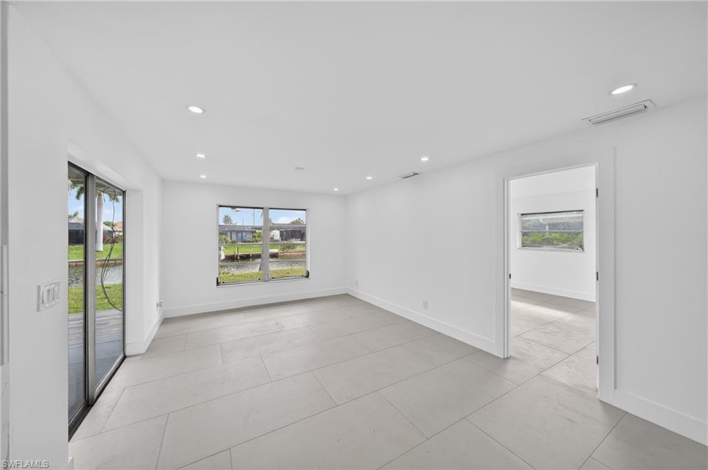 2031 SE 25th LN photo 16