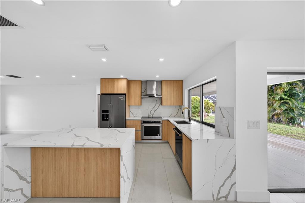 2031 SE 25th LN photo 7