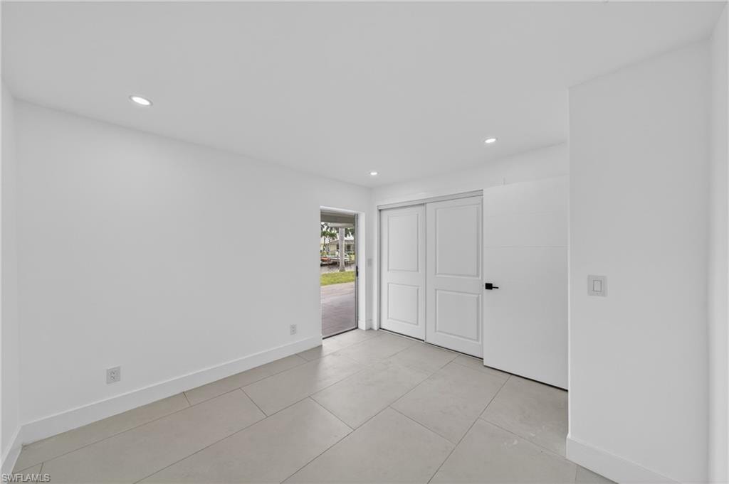 2031 SE 25th LN photo 24