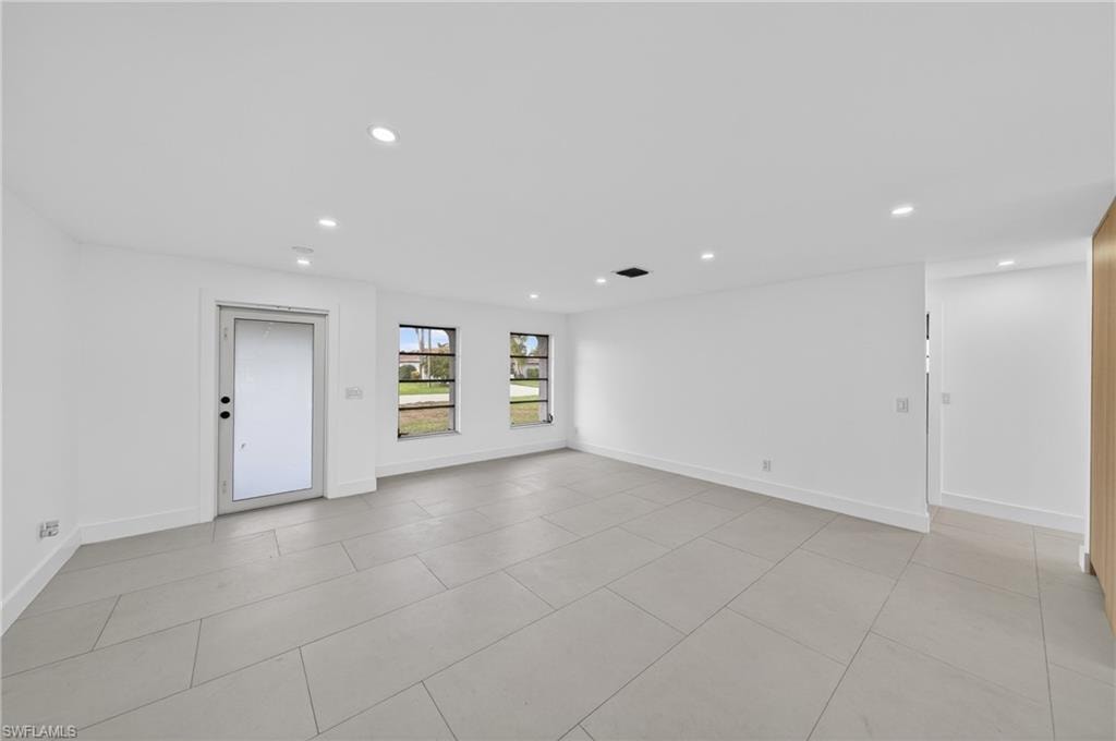 2031 SE 25th LN photo 10