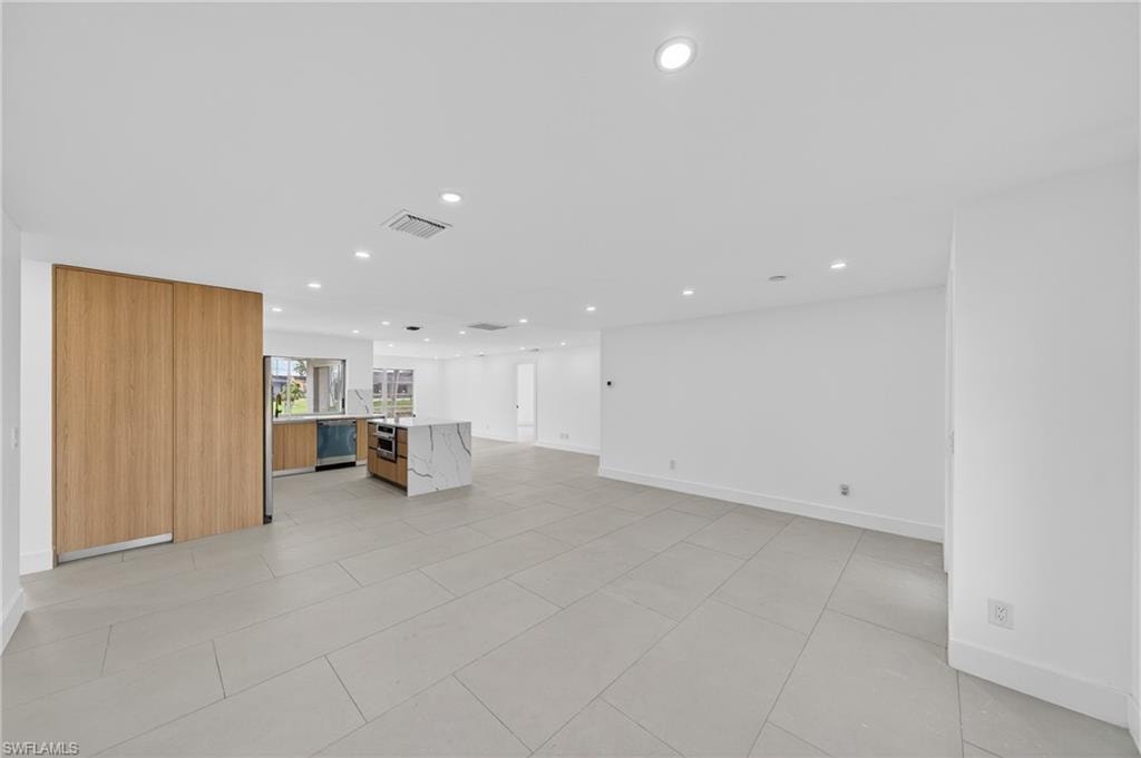 2031 SE 25th LN photo 8