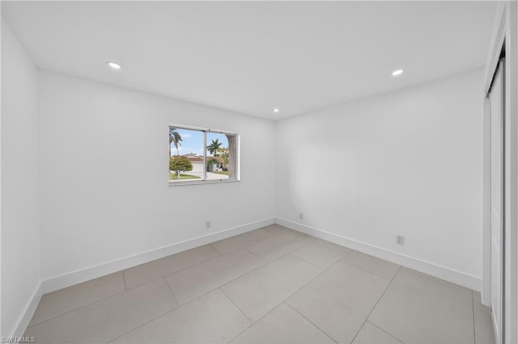 2031 SE 25th LN photo 25