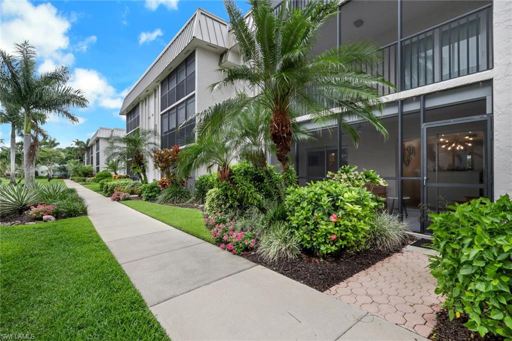 788 Park Shore DR E14