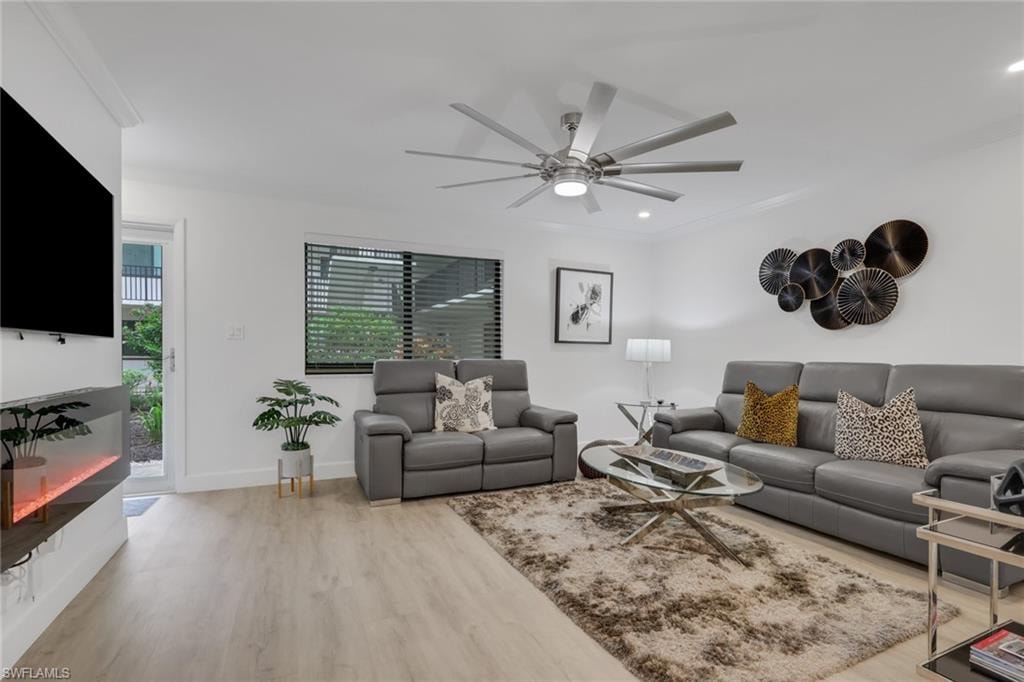 788 Park Shore DR E14