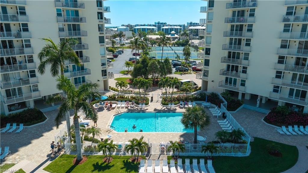 7360 Estero BLVD 703 photo 23