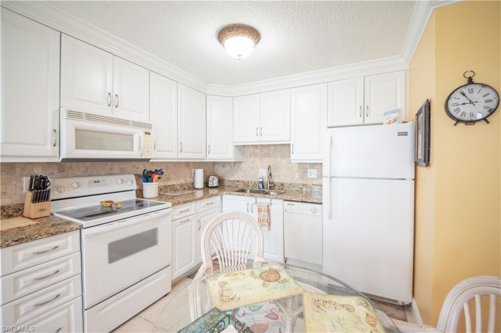 7360 Estero BLVD 703 photo 10
