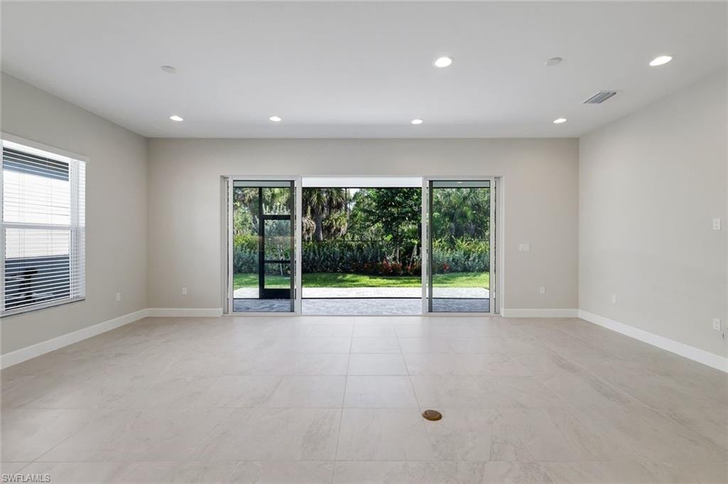 2565 Kingfisher DR