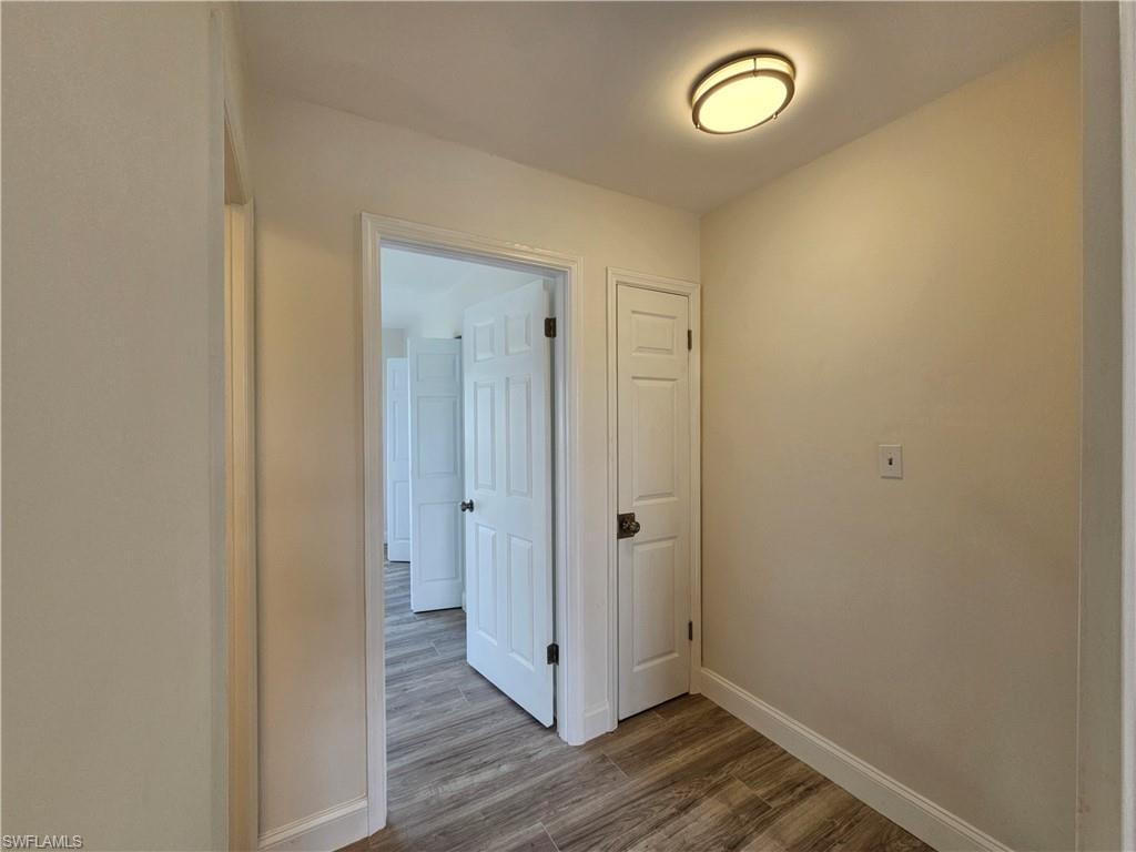 864 Courtington LN 12 photo 21