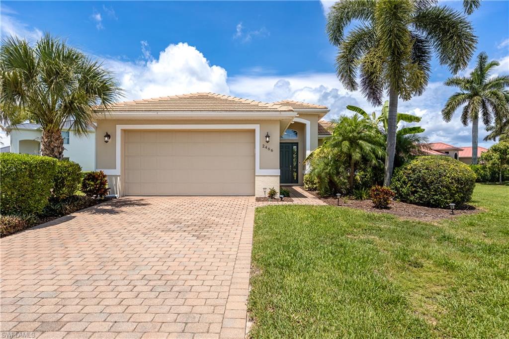 2466 Ashbury CIR