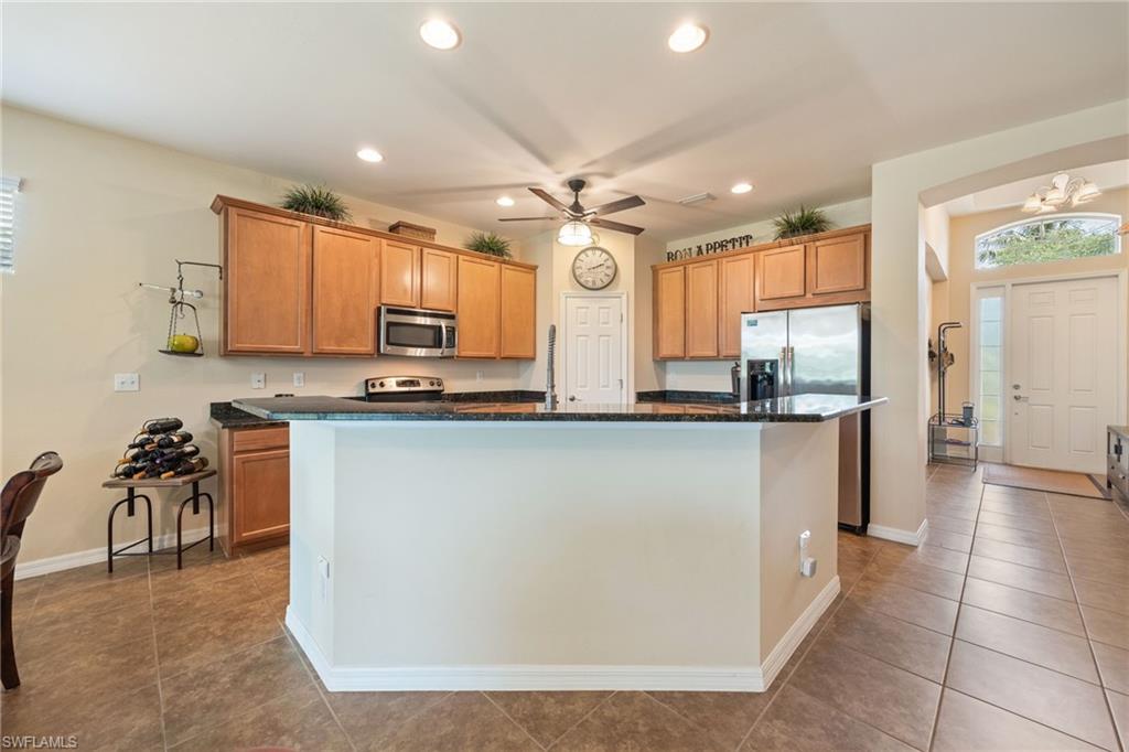 2466 Ashbury CIR photo 7