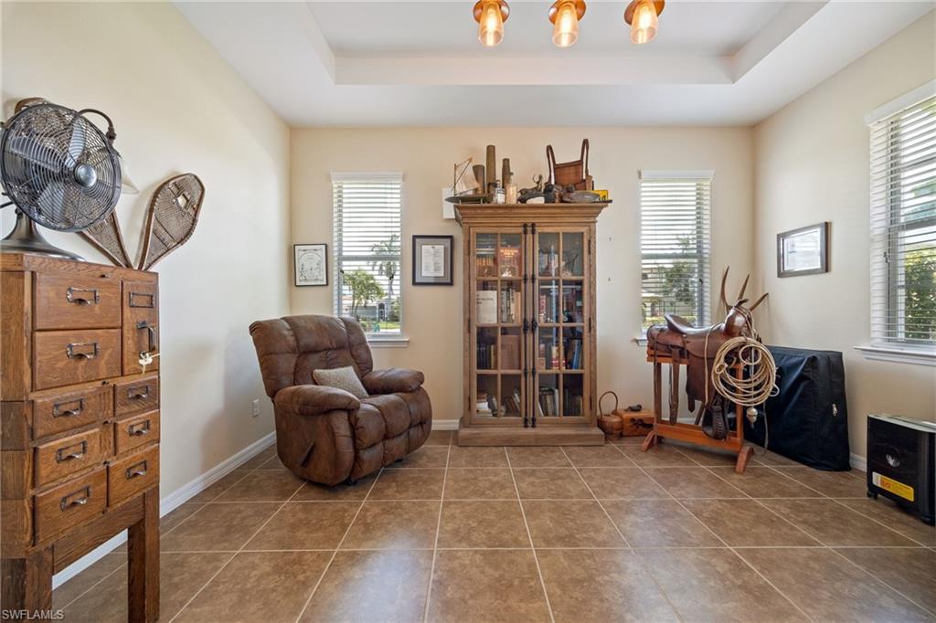 2466 Ashbury CIR
