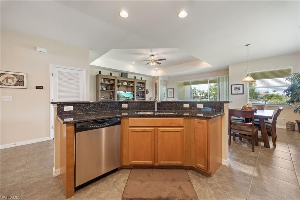 2466 Ashbury CIR photo 10