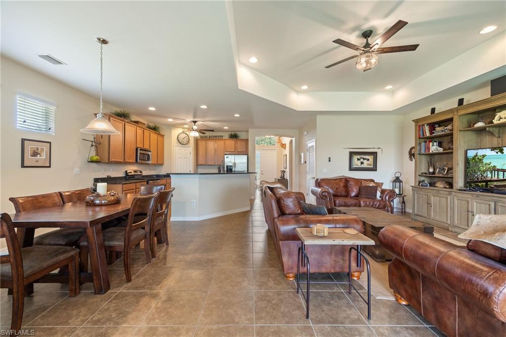 2466 Ashbury CIR photo 18